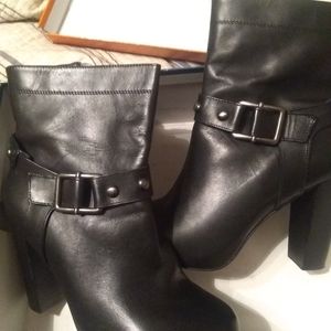 Arturo Chiang black leather 9boots